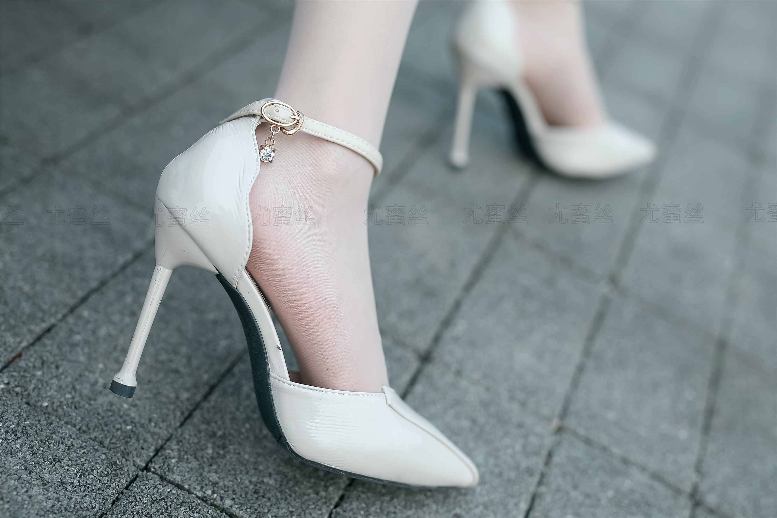 尤蜜丝 穿搭写真 NO.023